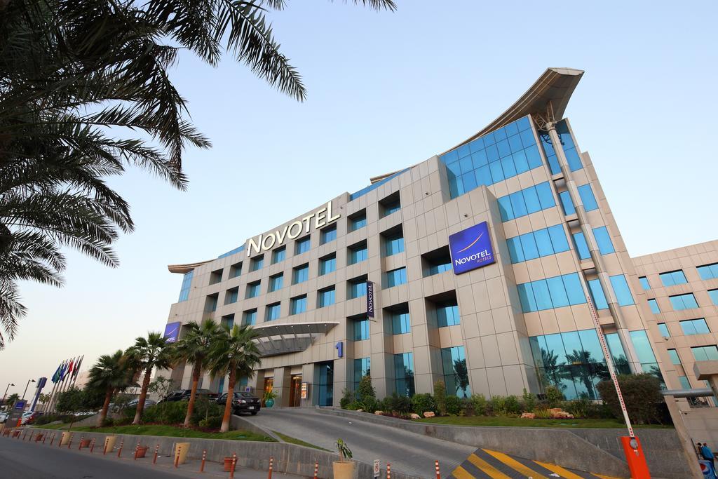 Novotel Dammam Business Park Экстерьер фото