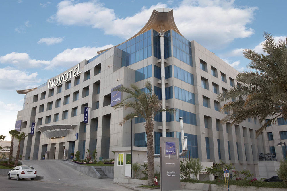 Novotel Dammam Business Park Экстерьер фото